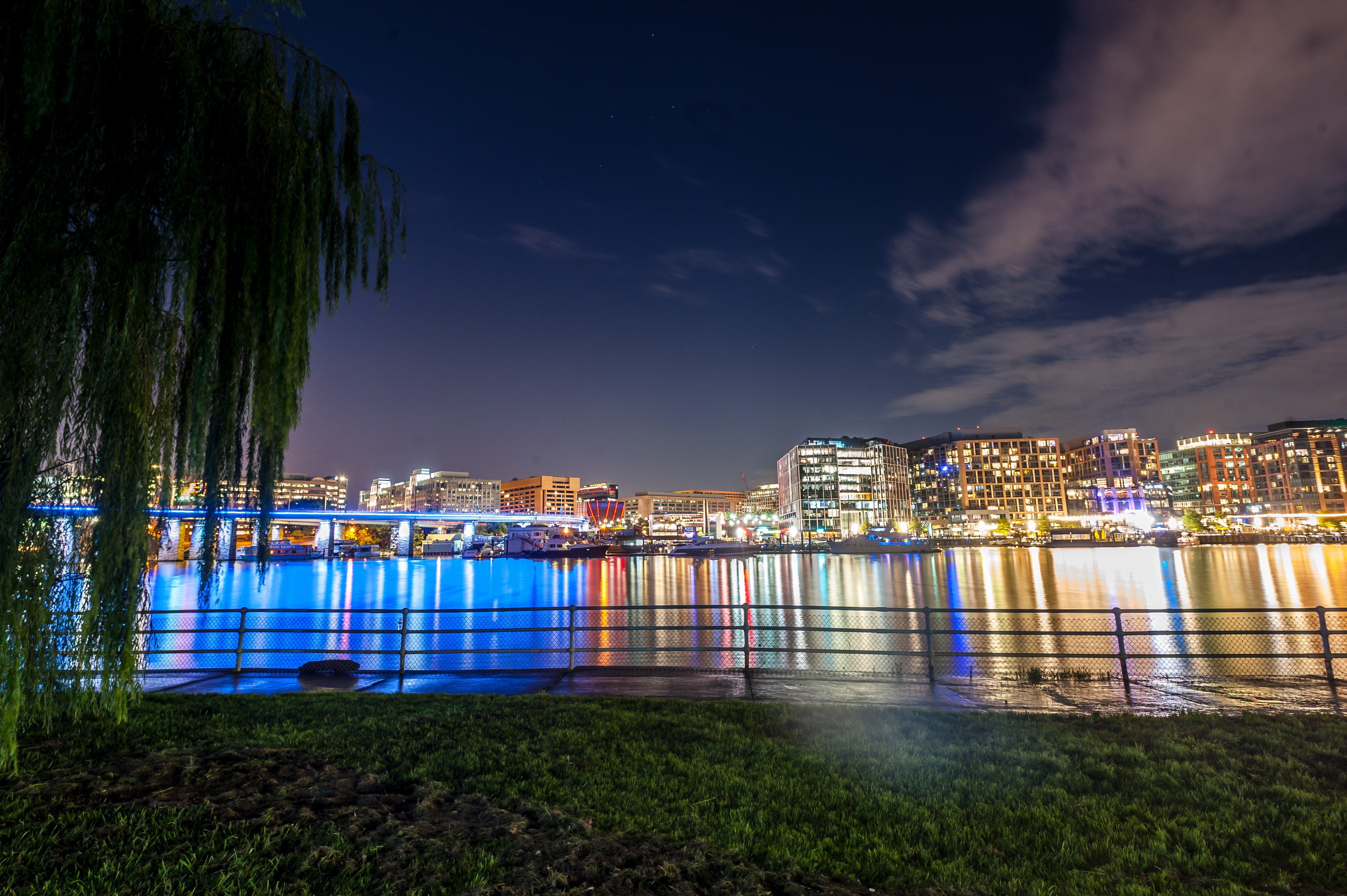 Cities photograph by Danil Zanozin (AC10425)
