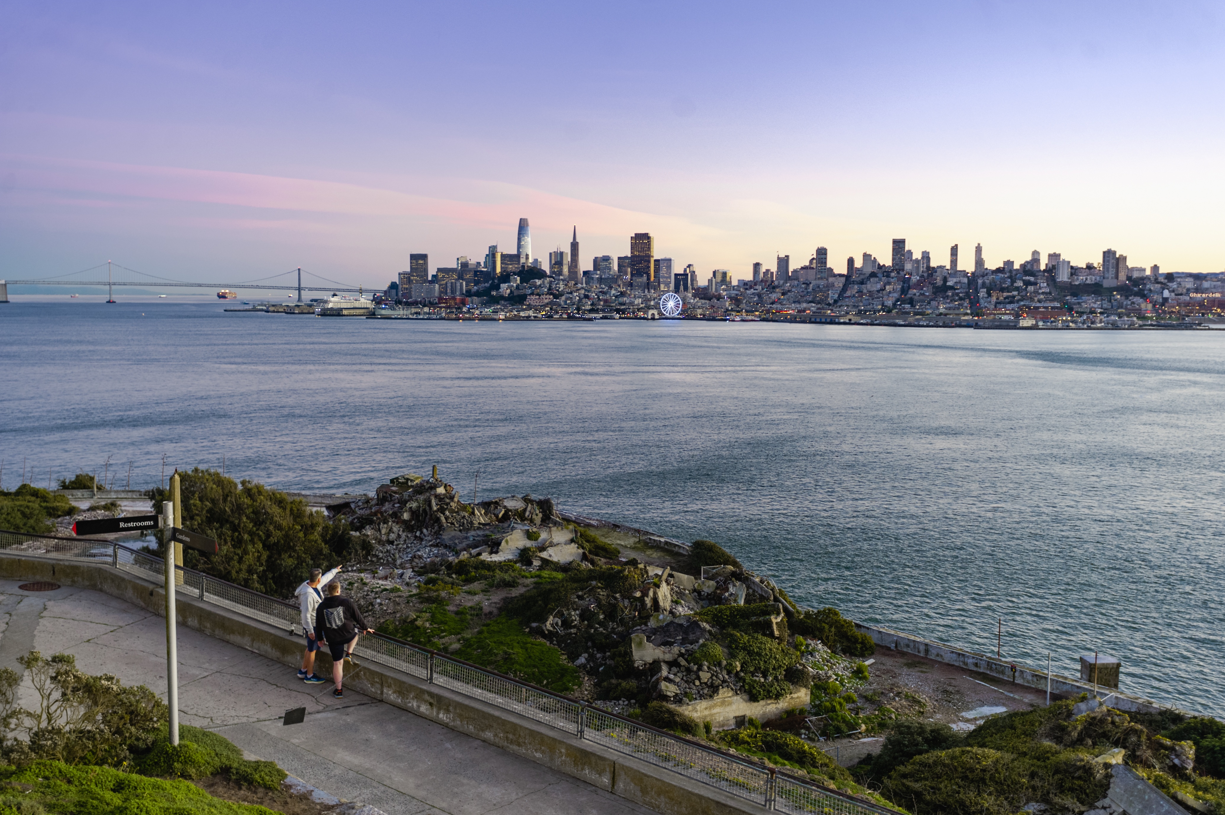 Cities photograph by Danil Zanozin (AC16232)